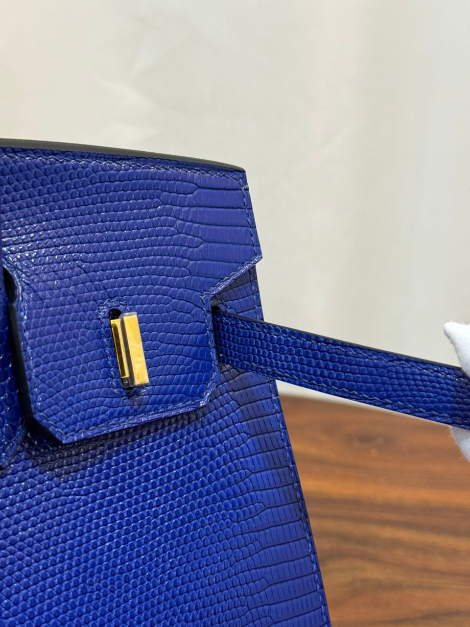 Blue Lizard Leather Mini Top-Handle Bag – Structured Exotic Crossbody (20 cm)
