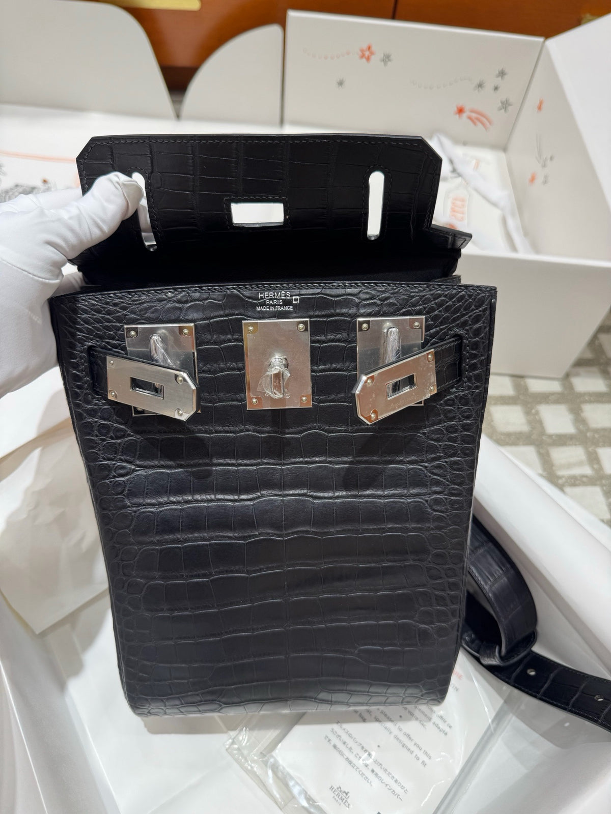 Black Matte Alligator Leather Utility Travel Tote – Asymmetrical Top-Handle Bag (35 cm )