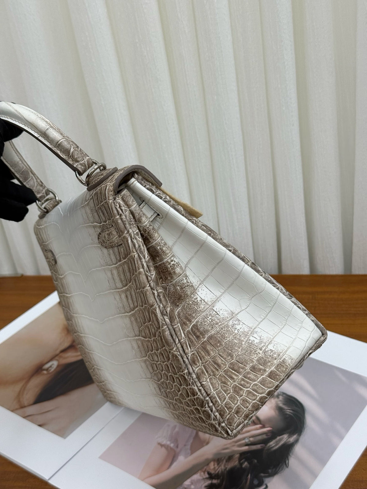 The Iconic K28 Himalaya Gradient Crocodile Leather Top-Handle Handbag – White & Taupe Ombré Crossbody Bag (28 cm)