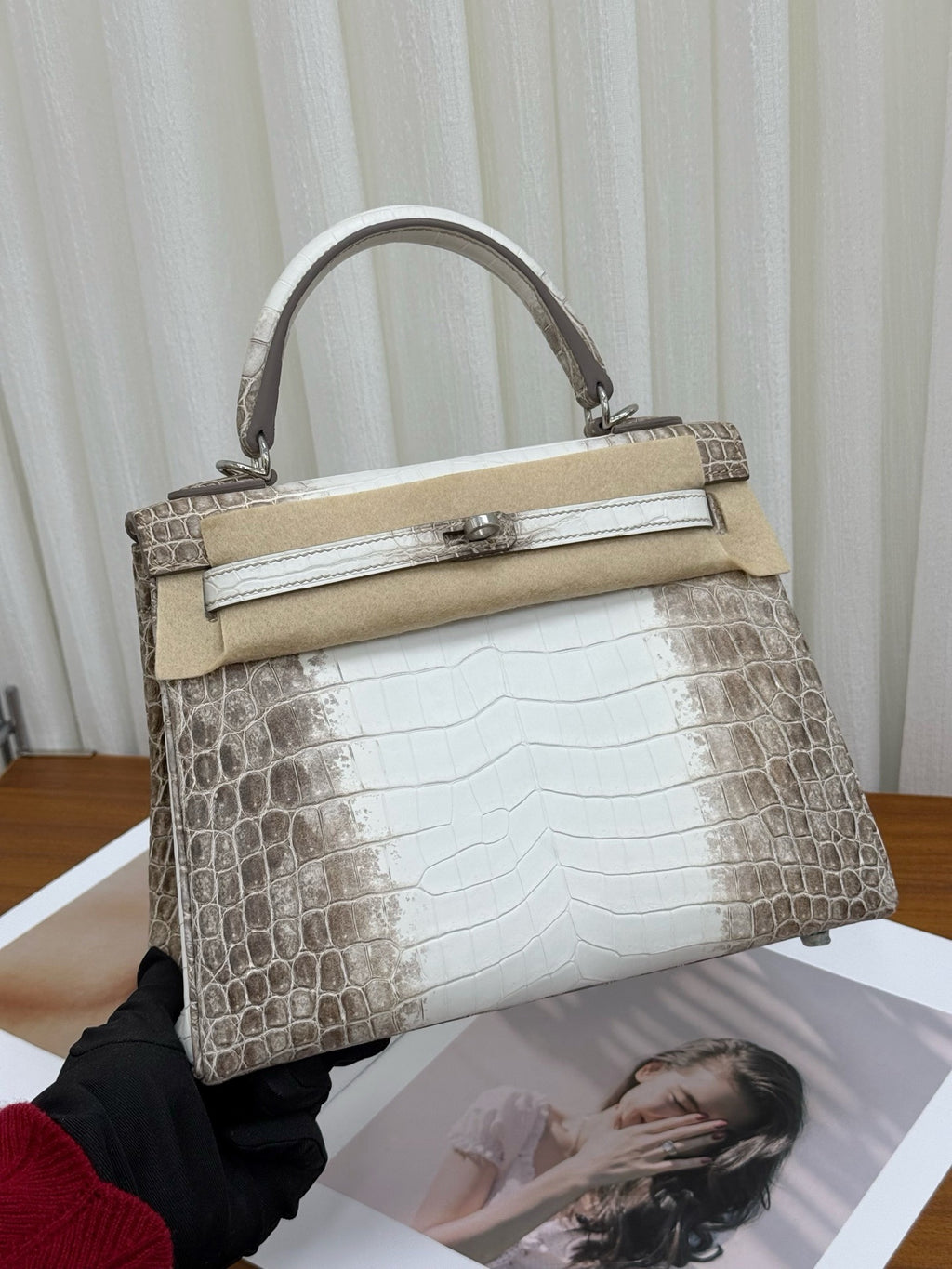 The Iconic K28 Himalaya Gradient Crocodile Leather Top-Handle Handbag – White & Taupe Ombré Crossbody Bag (28 cm)
