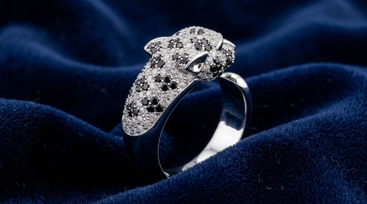 Arencibia & Co. 1.75 CTW D/VVS1 Moissanite Panther Ring – 925 Sterling Silver Emerald & Onyx Wild Cat Bypass Band