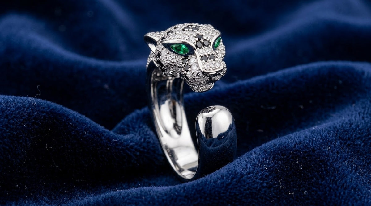 Arencibia & Co. 1.75 CTW D/VVS1 Moissanite Panther Ring – 925 Sterling Silver Emerald & Onyx Wild Cat Bypass Band